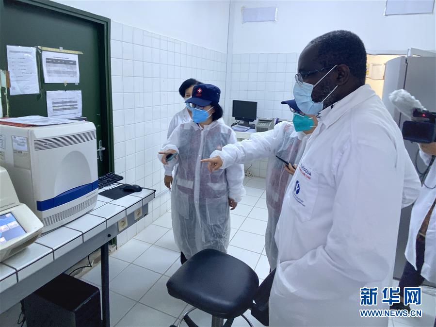 （新華全媒頭條·圖文互動）（13）“始終把人民群眾生命安全和身體健康放在第一位”——中國抗疫彰顯“生命至上、人民至上”理念