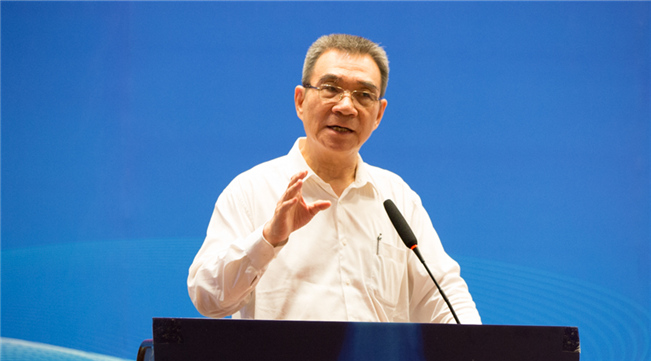 林毅夫發(fā)表演講。（資料圖）